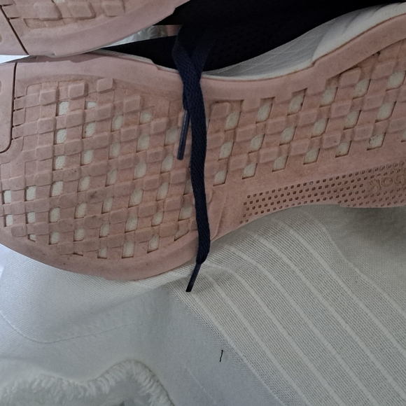 Reebok Size 9 EU 40 Almost New - Picture 6 of 7